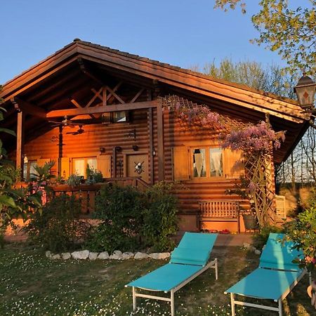 Crevalcore Chalet B&B Laghetti Martina מראה חיצוני תמונה