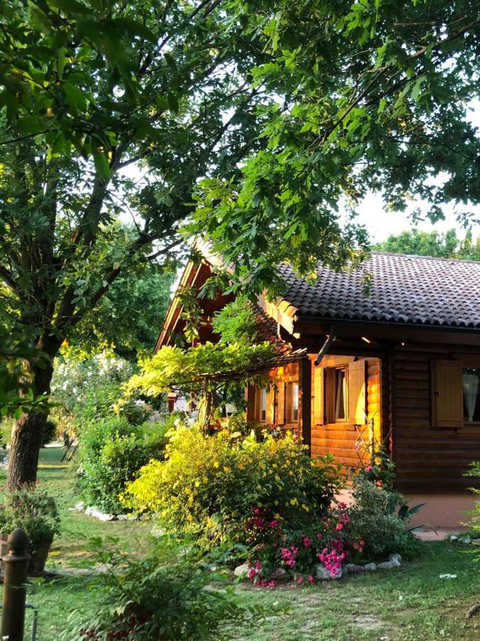 Crevalcore Chalet B&B Laghetti Martina מראה חיצוני תמונה