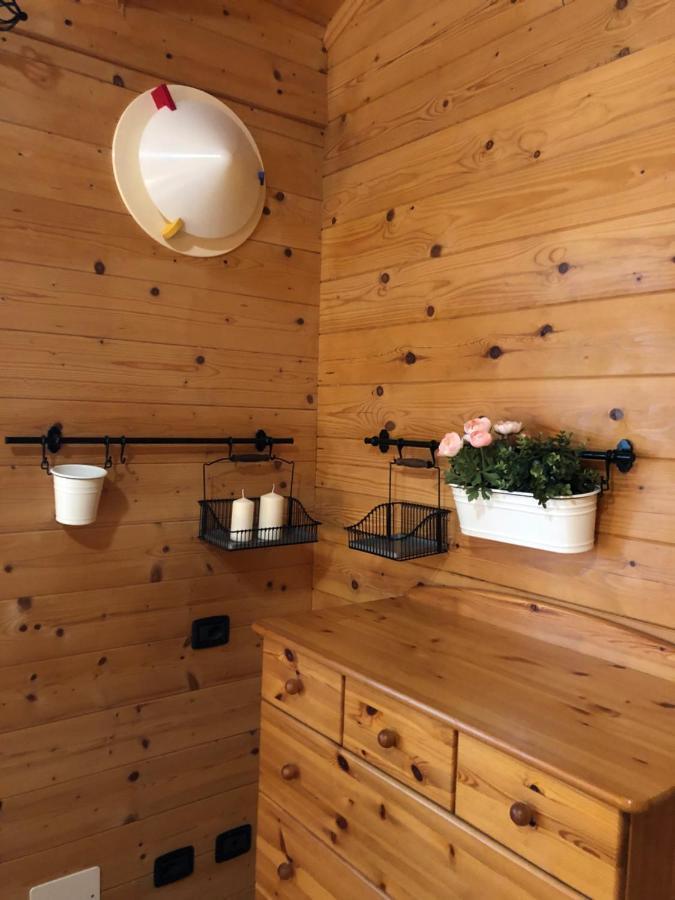 Crevalcore Chalet B&B Laghetti Martina מראה חיצוני תמונה