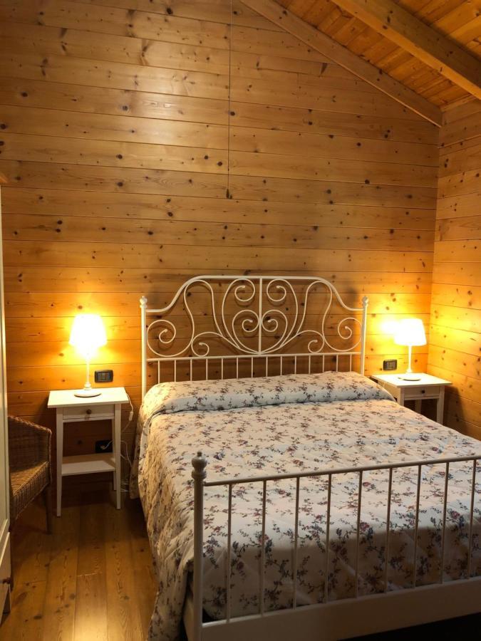 Crevalcore Chalet B&B Laghetti Martina מראה חיצוני תמונה
